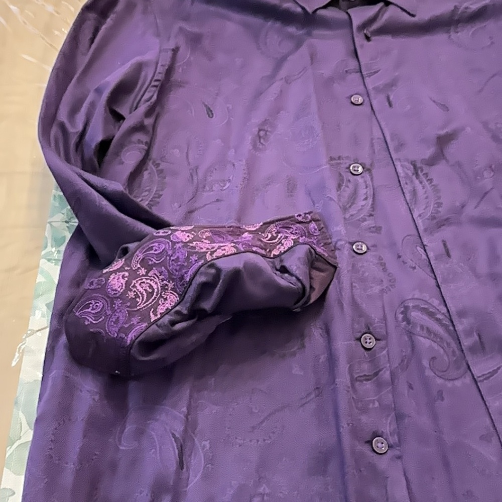 Robert Graham L/S X-Large Paisley Embroidered Print